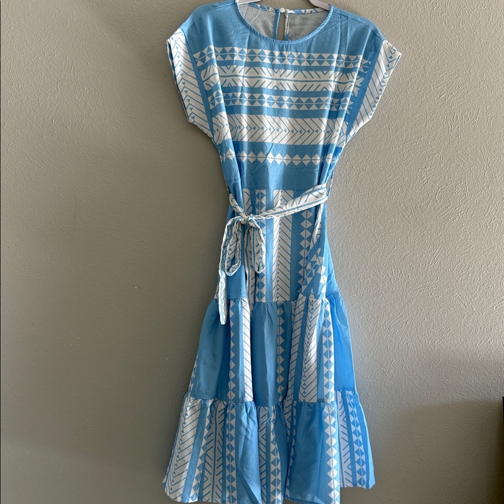 Cupshe Geometric Pattern Blue and White Midi Dress with Belt Size S NWT